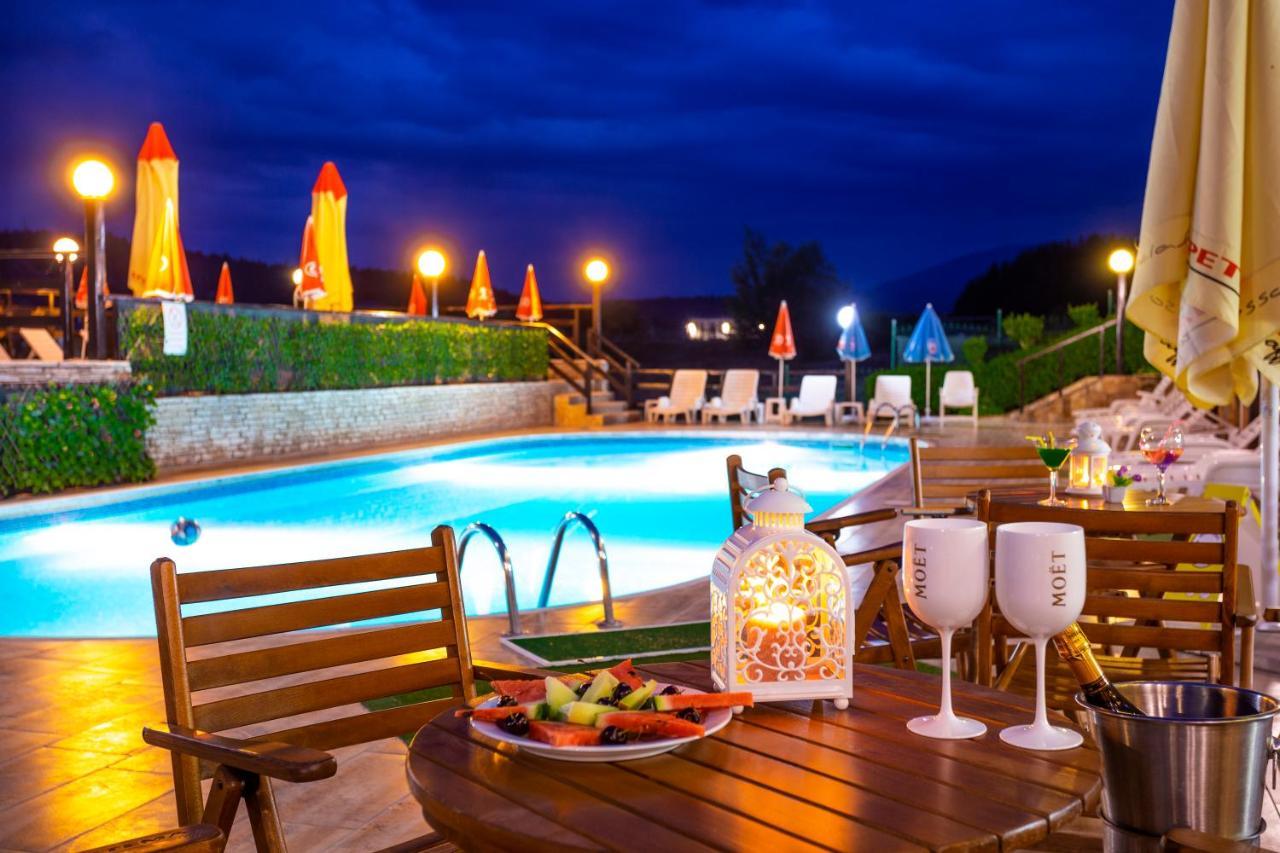 Spa Hotel Aspa Vila Banya  Extérieur photo